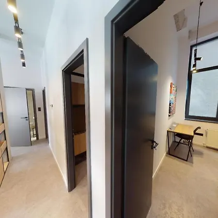In 10 Apartment *
