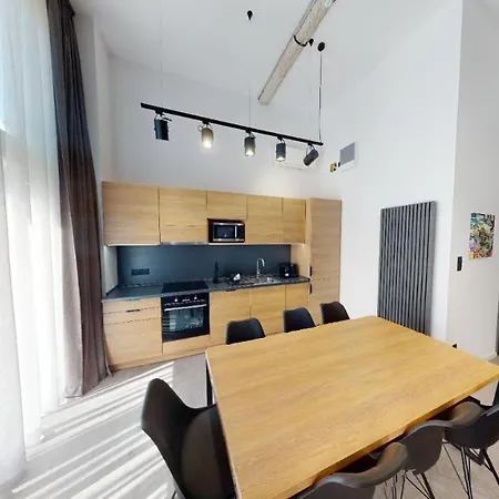 In 10 Apartment Budapest