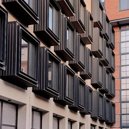 Apartment In 10 *