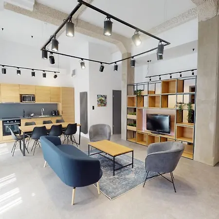 In 10 Apartment Budapest